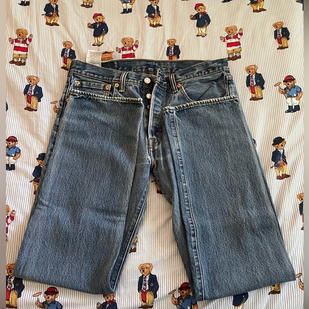 Man’s vintage 96 501 Levi’s blue distressed 32x32